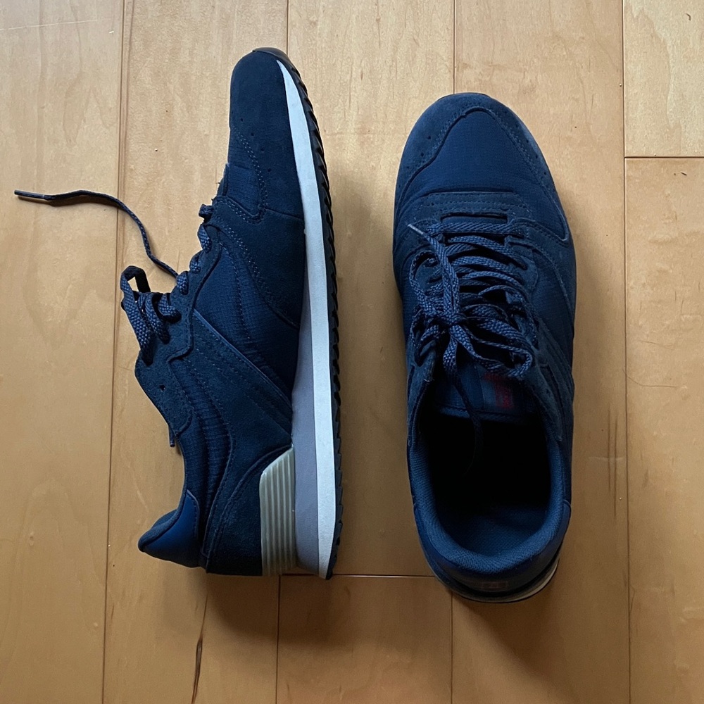 NWOT Lands’ End Men’s Sneakers